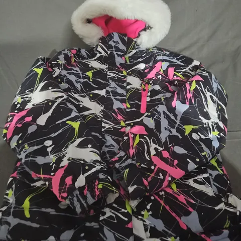 KIDS TRESPASS WINTER COAT WITH FAUX FUR HOOD - SIZE 11/12 YEARS