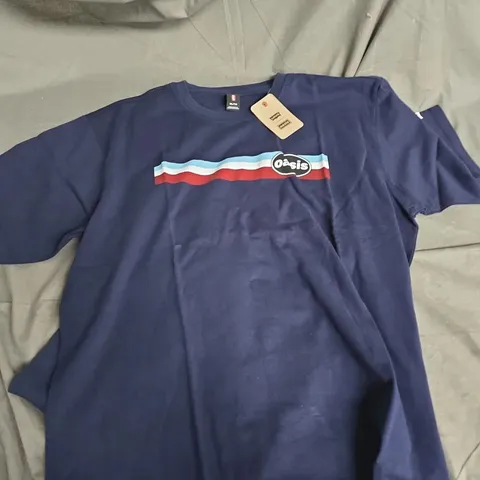 LEVIS Oasis Navy T‑Shirt with Wave Stripe Logo – UK SMALL 