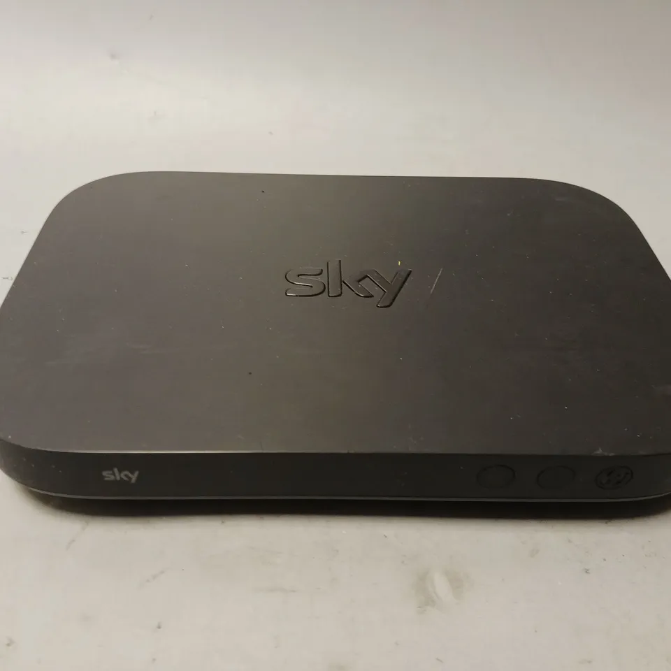 SKY Q MINI BOX (EM150)
