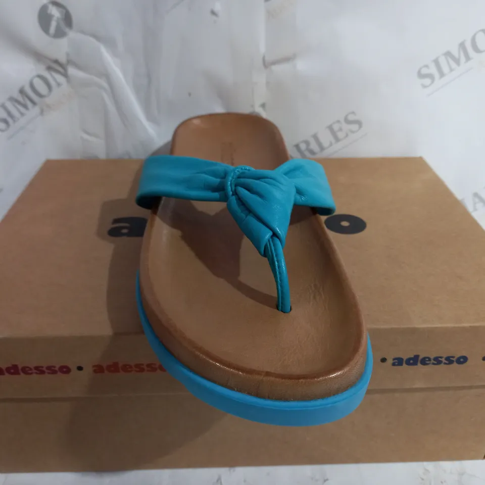 BOXED ADESSO PLATFORM OPEN TOE SANDALS IN BLUE - SIZE 6