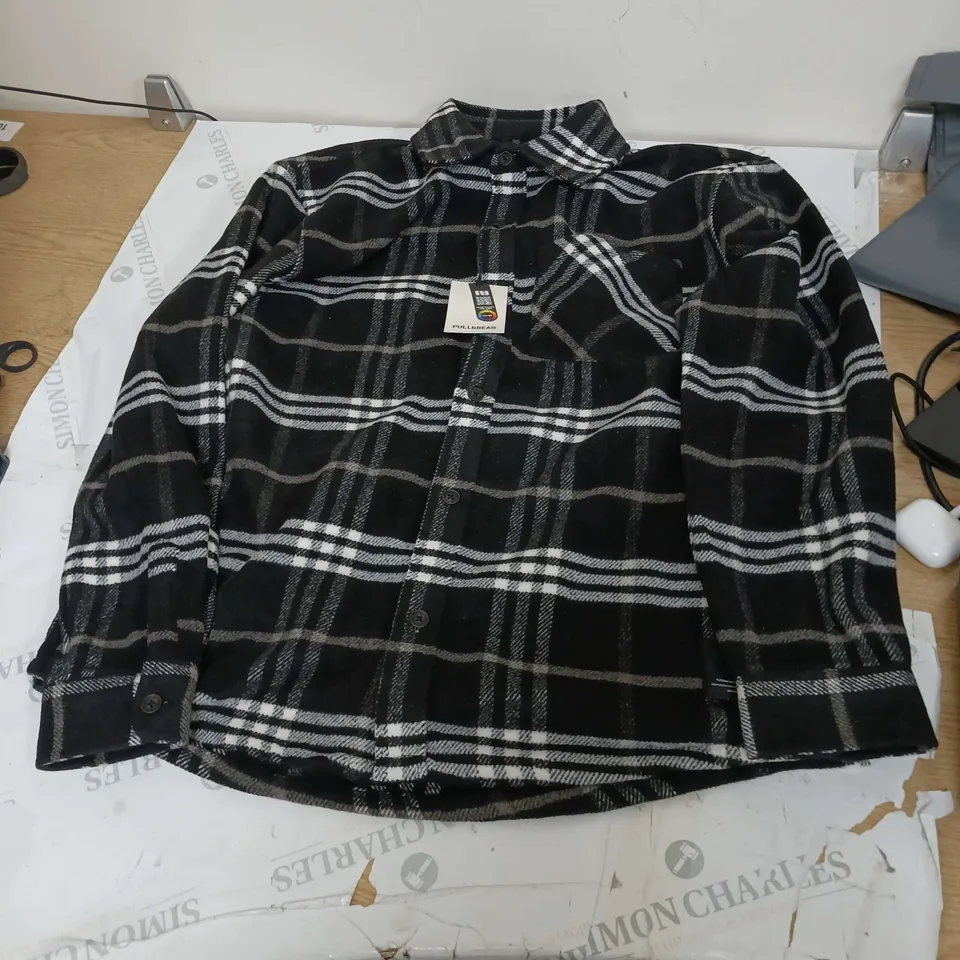 PULL & BEAR LUMBERJACK SHIRT BLACK SIZE UK L