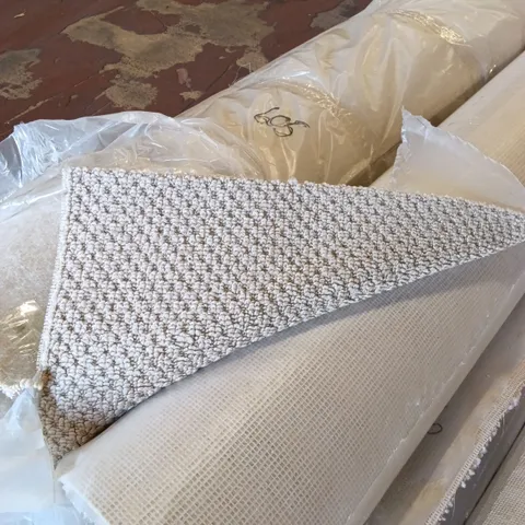 ROLL OF QUALITY DESIGNER STYLE BOUCLE CARAMEL // APPROX SIZE: 4.0 X 3.3m