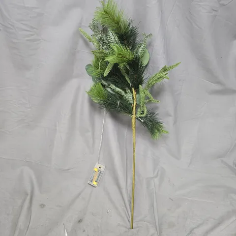 CAGE OF APPROXIMATELY 15 ASSORTED ITEMS TO INCLUDE: SARA BY SARA DAVIES PRE LIT EUCALYPTUS STEM