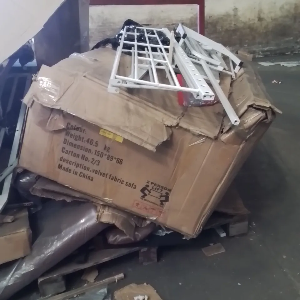 PALLET OF INCOMPLETE DESIGNER FURNITURE PARTS AND PEICES