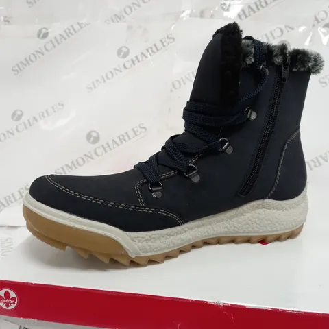 BOXED PAIR OF RIEKER WATER RESISTANT WARM HIKING BOOTS, NAVY - SIZE 8