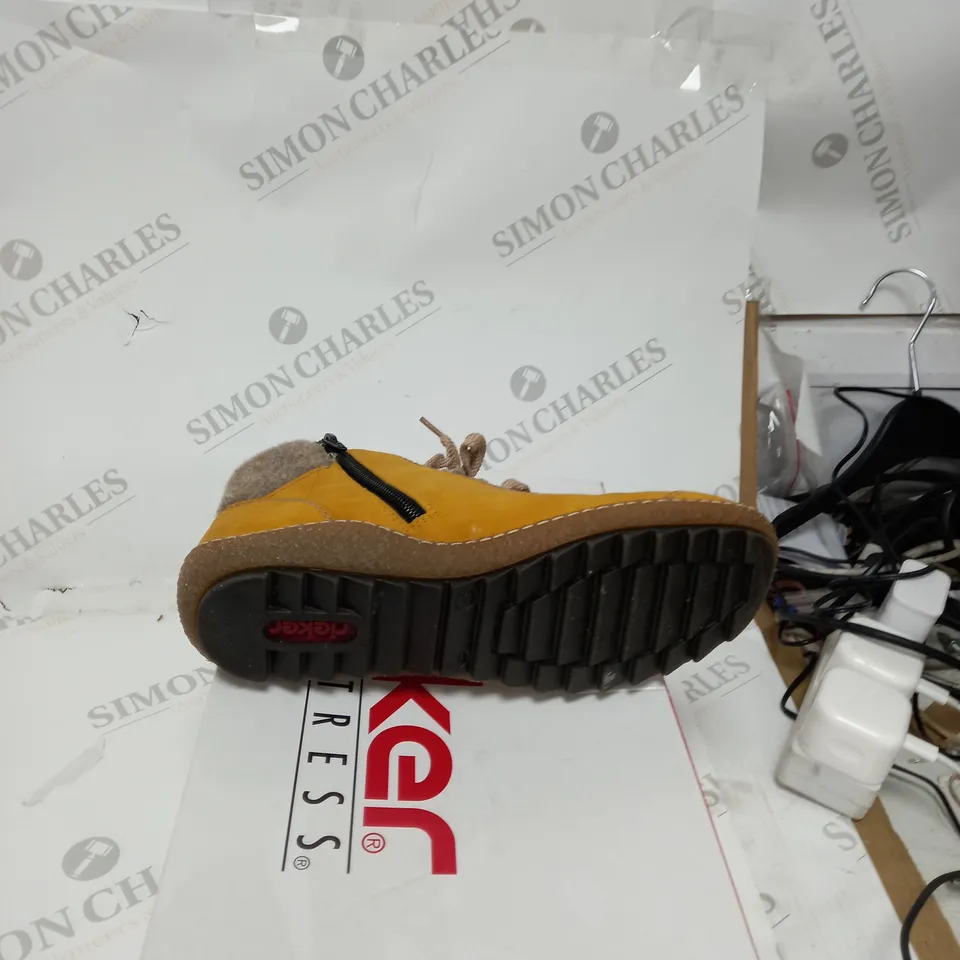 BOXED PAIR OF RIEKER AINTISTRESS SHOES SIZE EUR 37 