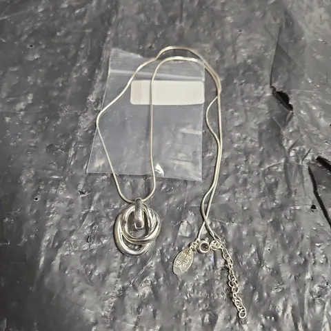 SIMPLY SILVER INTERLOCKING PENDANT NECKLACE - 925