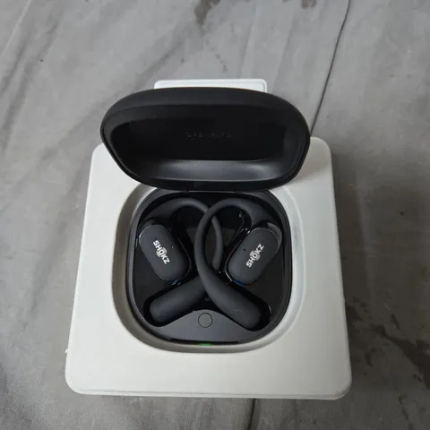 SHOKZ WIRELESS OPENFIT 2 EARPHONES IN CHARGING CASE 