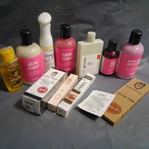 APPROXIMATELY 20 ASSORTED HEALTH AND BEAUTY PRODUCTS TO INCLUDE; DUREX, GRUM, SLICK GORILLA
