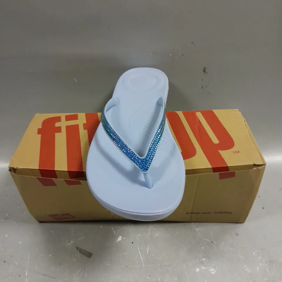 BOXED PAIR OF FITFLOP IQUSHION OMBRE SPARKLE FLIP FLOPS - 6