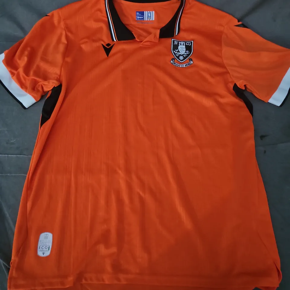 MACRON SHEFFIELD WEDNESDAY ORANGE FOOTBALL SHIRT WITH CLUB CREST – 3XL