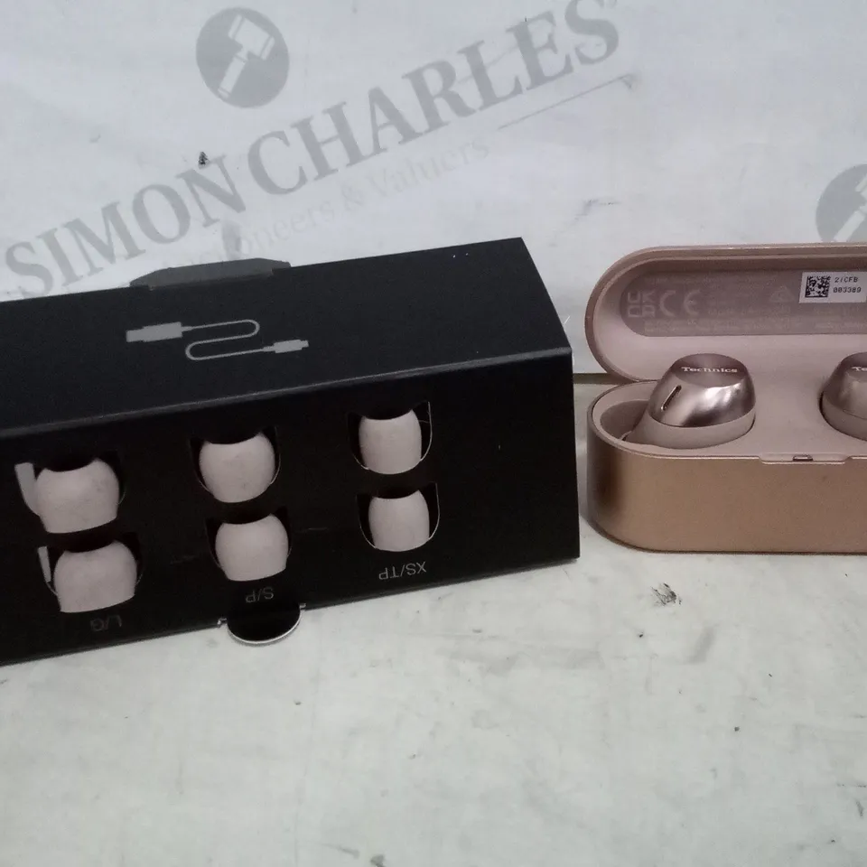 BOXED TECHNICS WIRELESS EARBUDS