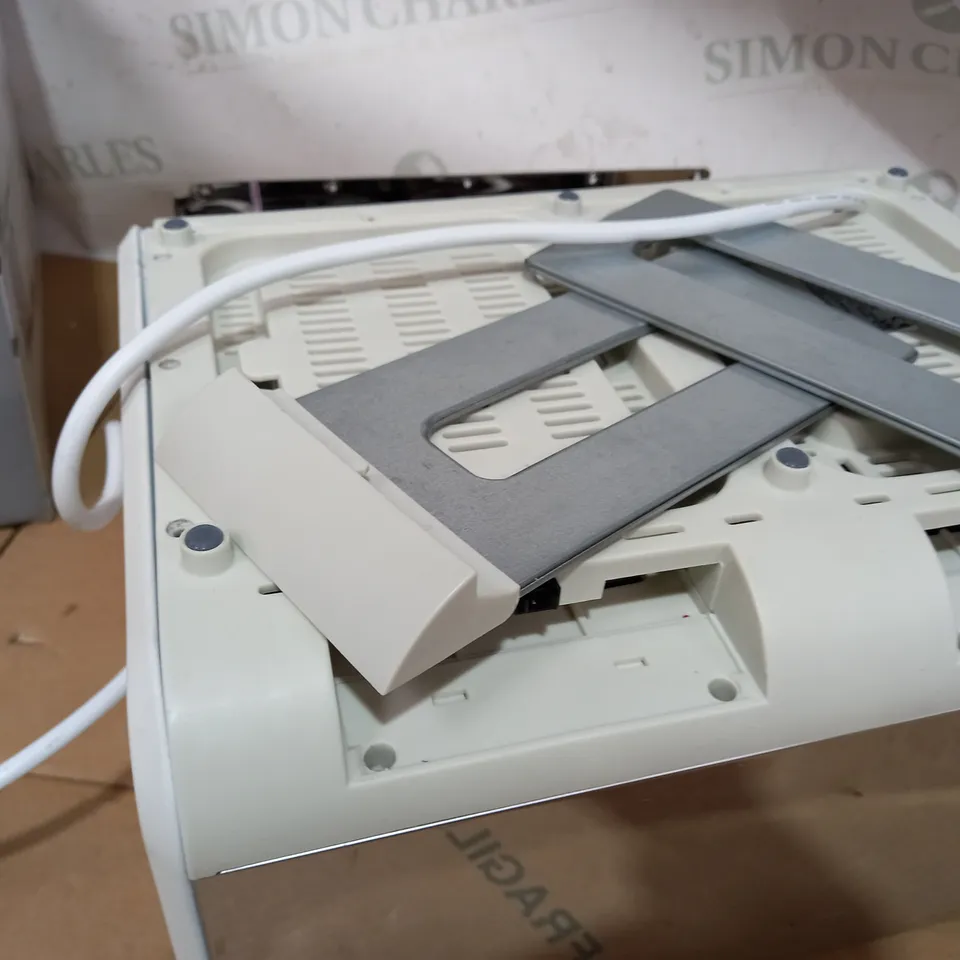SWAN ST14620WHTN 4 SLICE NORDIC TOASTER
