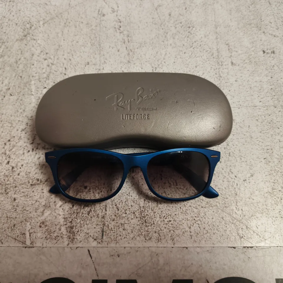 RAY-BAN BLUE WAYFARER SUNGLASSES WITH CASE
