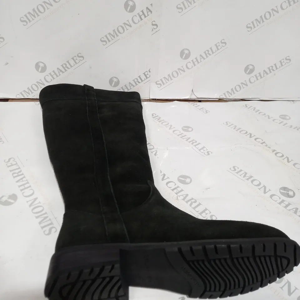 BOXED EMU EXPLORER HERVEY WATERPROOF KNEE BOOTS, BLACK - SIZE 7