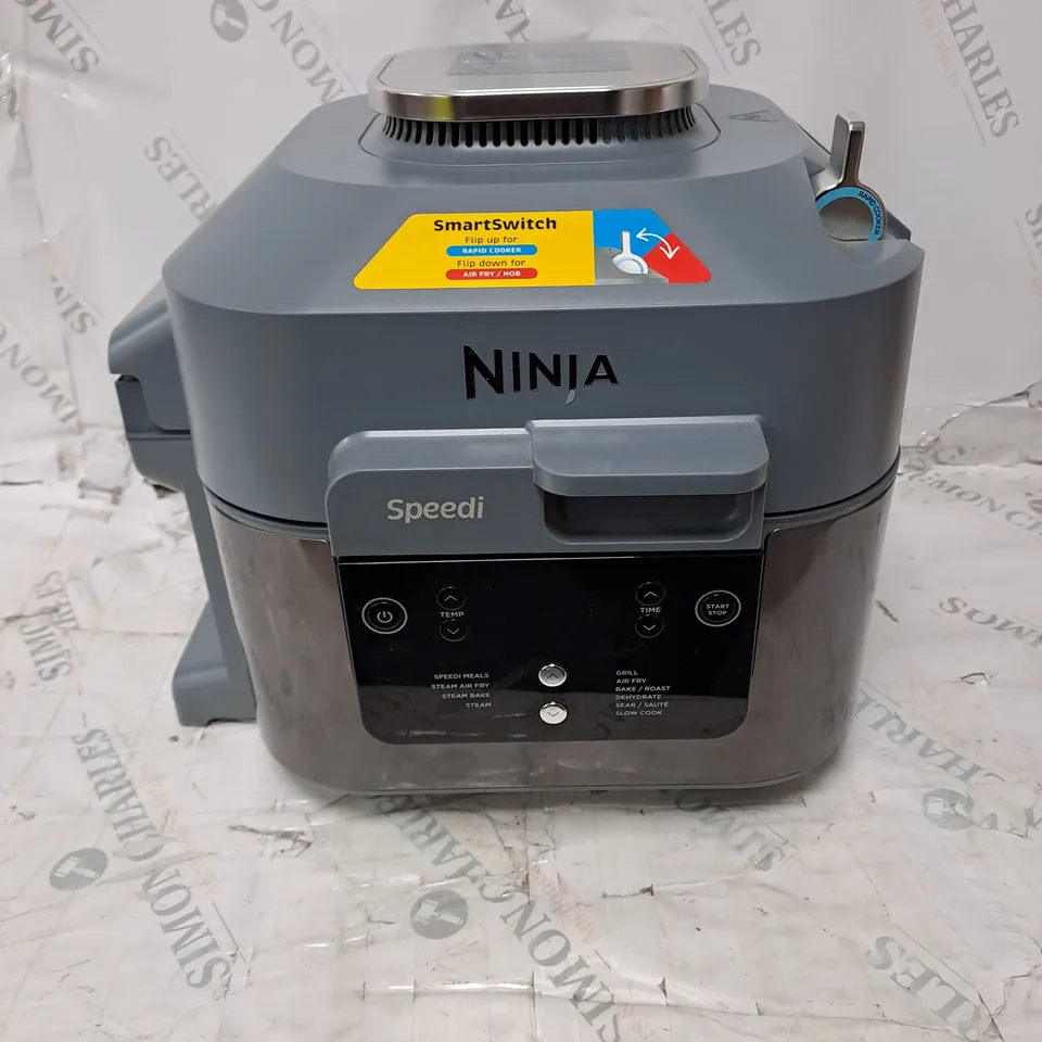 BOXED NINJA SPEEDI 10-IN-1 5.7L RAPID-COOKER & AIR FRYER ON400UK