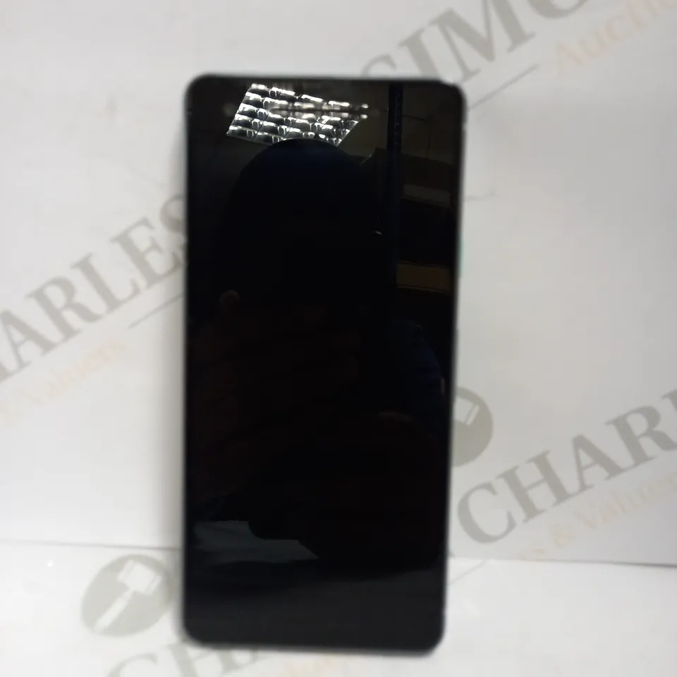 GOOGLE PHONE MODEL: G011A
