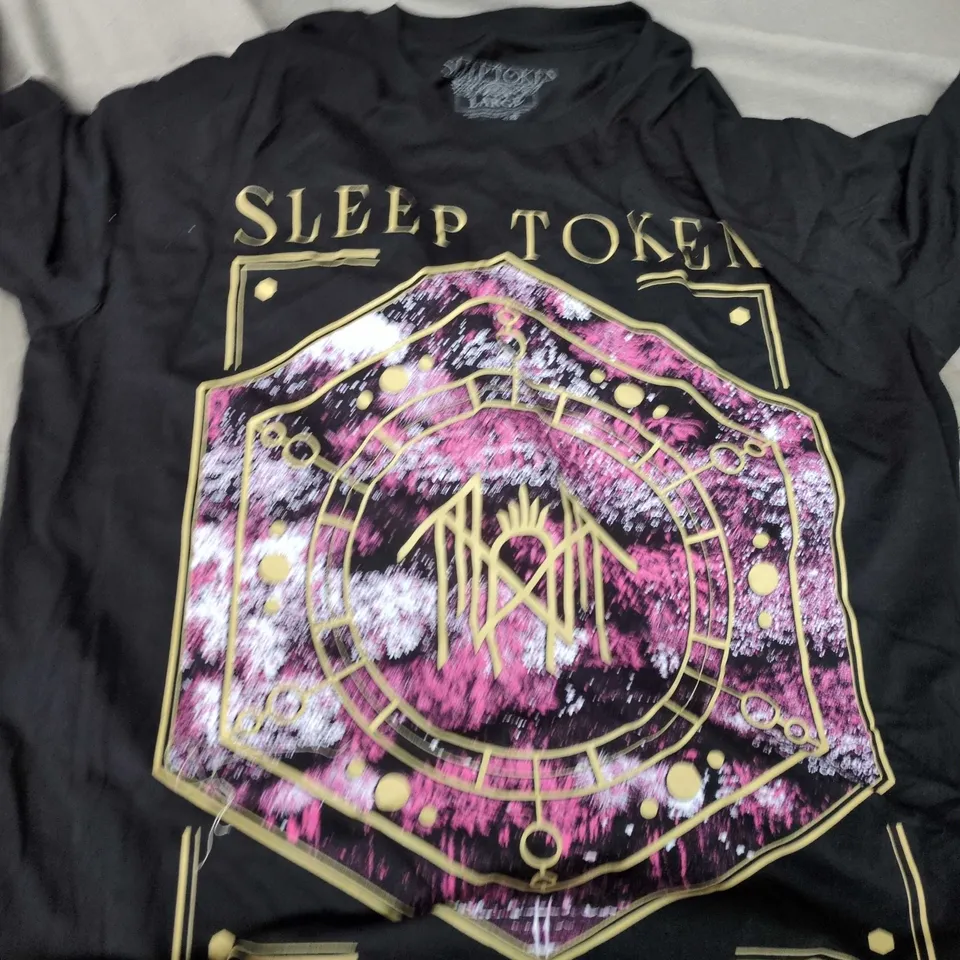 SLEEP TOKEN LATCH T-SHIRT – BLACK GRAPHIC BAND TEE
