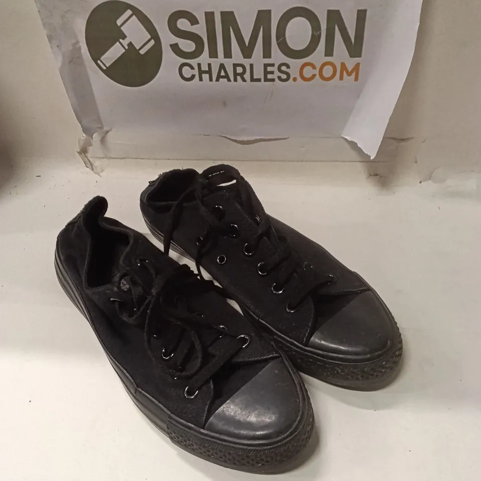 BLACK HIGH-TOP CANVAS SNEAKERS – CONVERSE ALL STAR UK6