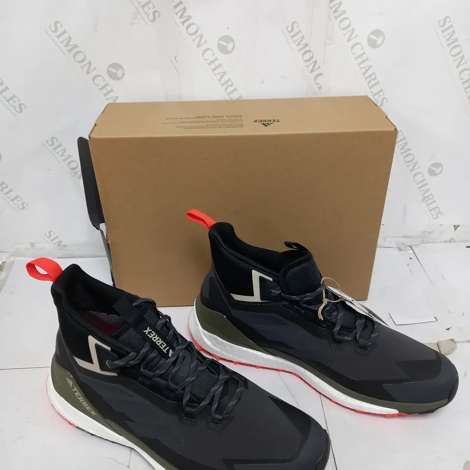 BOXED PAIR OF ADIDAS TERREX FREE HIKER 2 GTX SIZE 13 1/2
