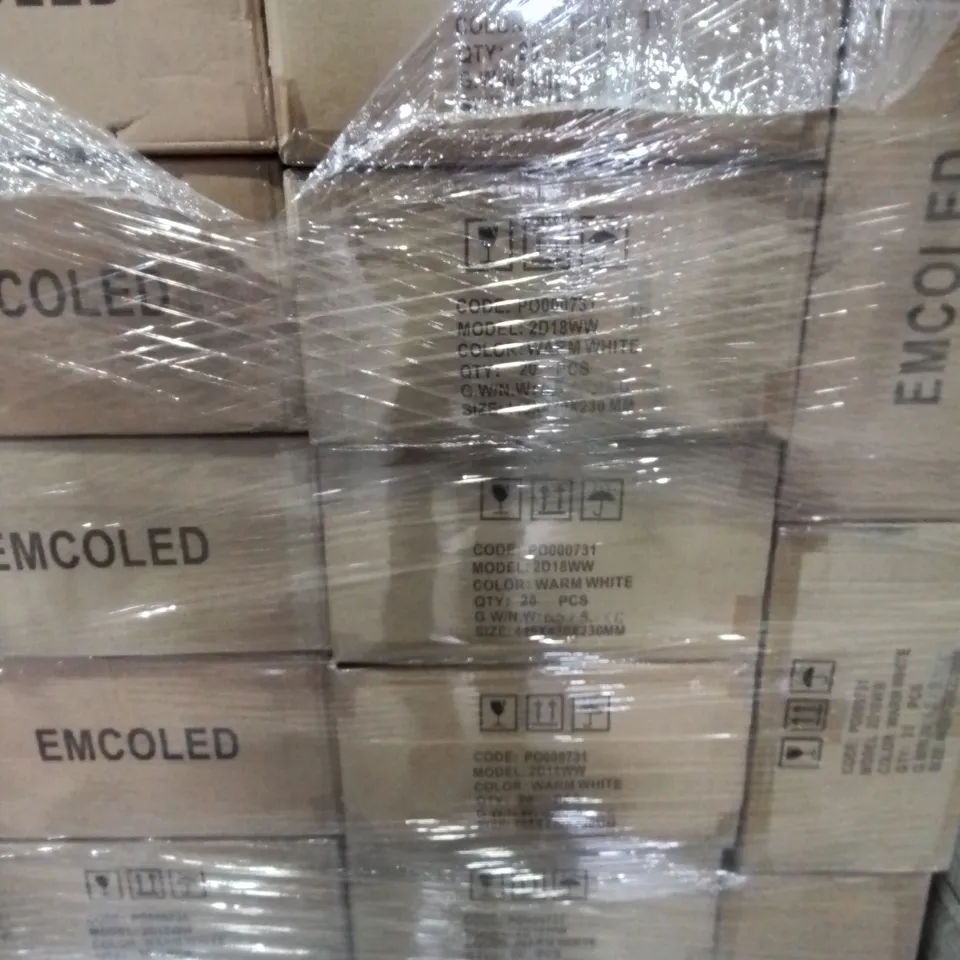 PALLET OF APPROXIMATELY 550 EMCOLED LED 2D18WW 18W 1800LM (GR10Q) - COLLECTION ONLY