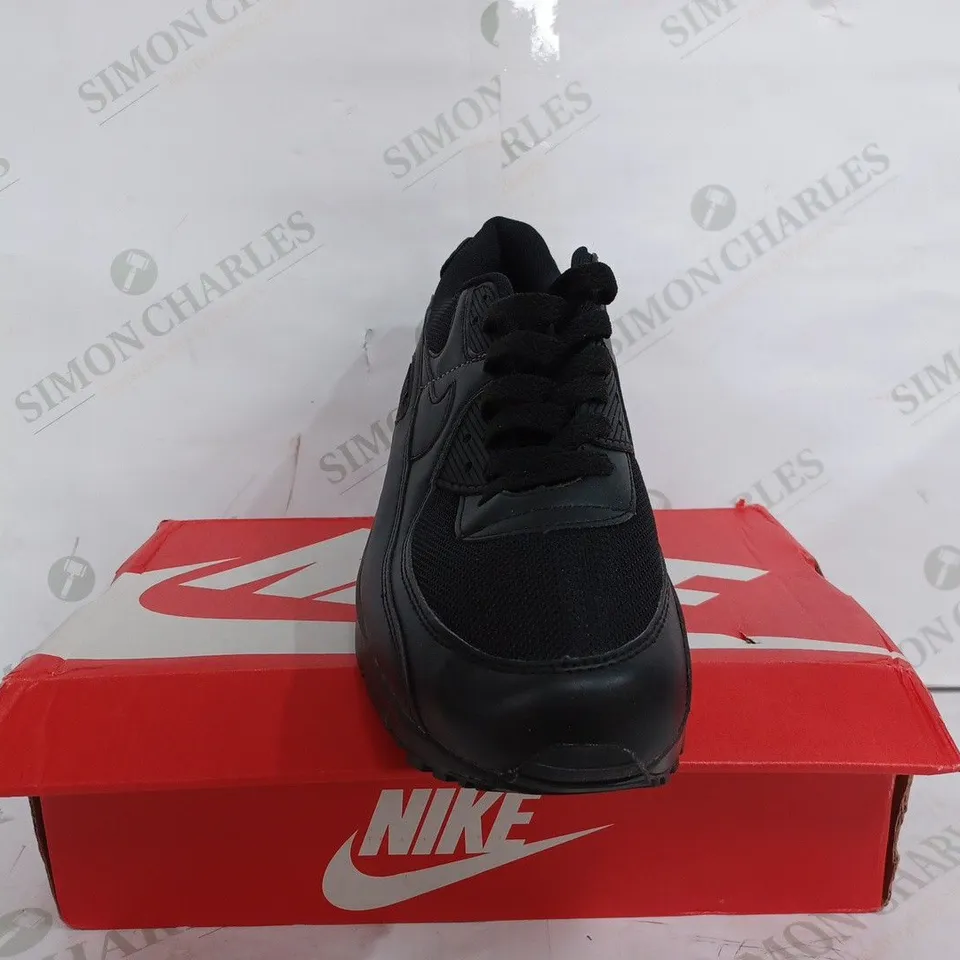 NIKE AIR MAX 90 BLACK TRAINERS - EUR 44