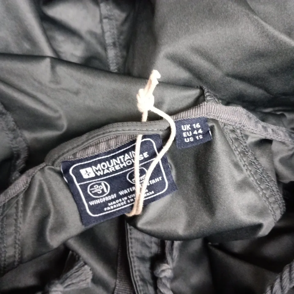 MOUNTAIN WAREHOUSE IONA WOMEN’S LONGLINE SOFTSHELL JACKET – DARK GREEN, UK 16 (EU 44, US 12)