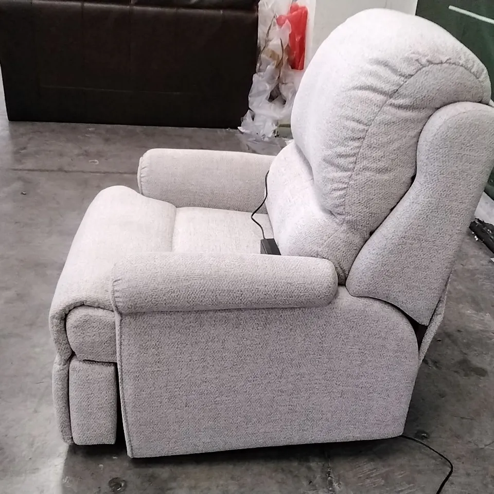 QUALITY BRITISH DESIGNER G PLAN MANUFACTURED NEWMARKET ELECTRIC RECLINER CHAIR - SPECKLE FAWN FABRIC 