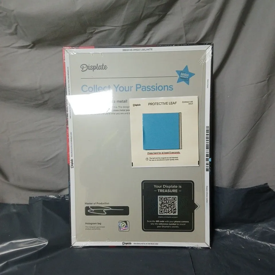 DISPLATE METAL GEAR SOLID SNAKE METAL POSTER