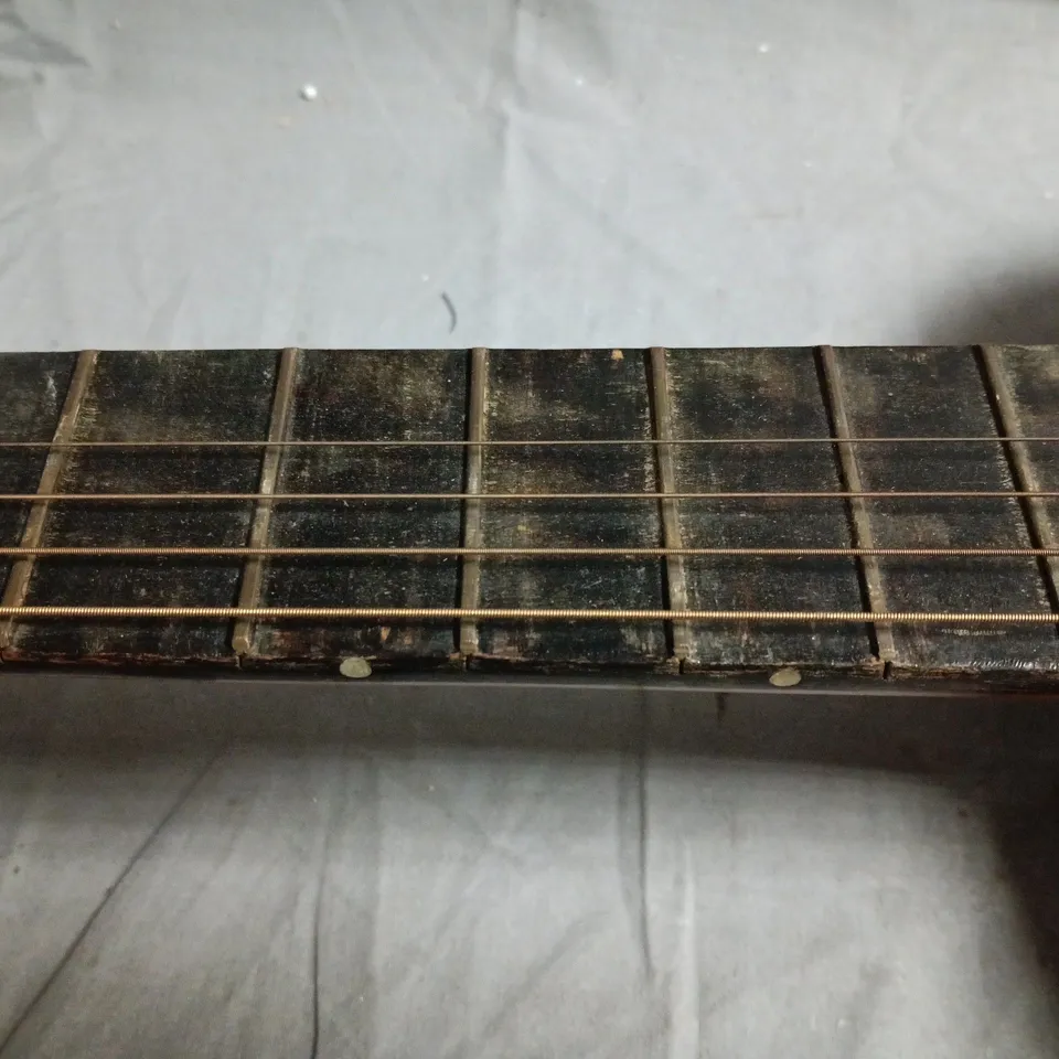UNBRANDED ACOUSTIC GUITAR - COLLECTION ONLY