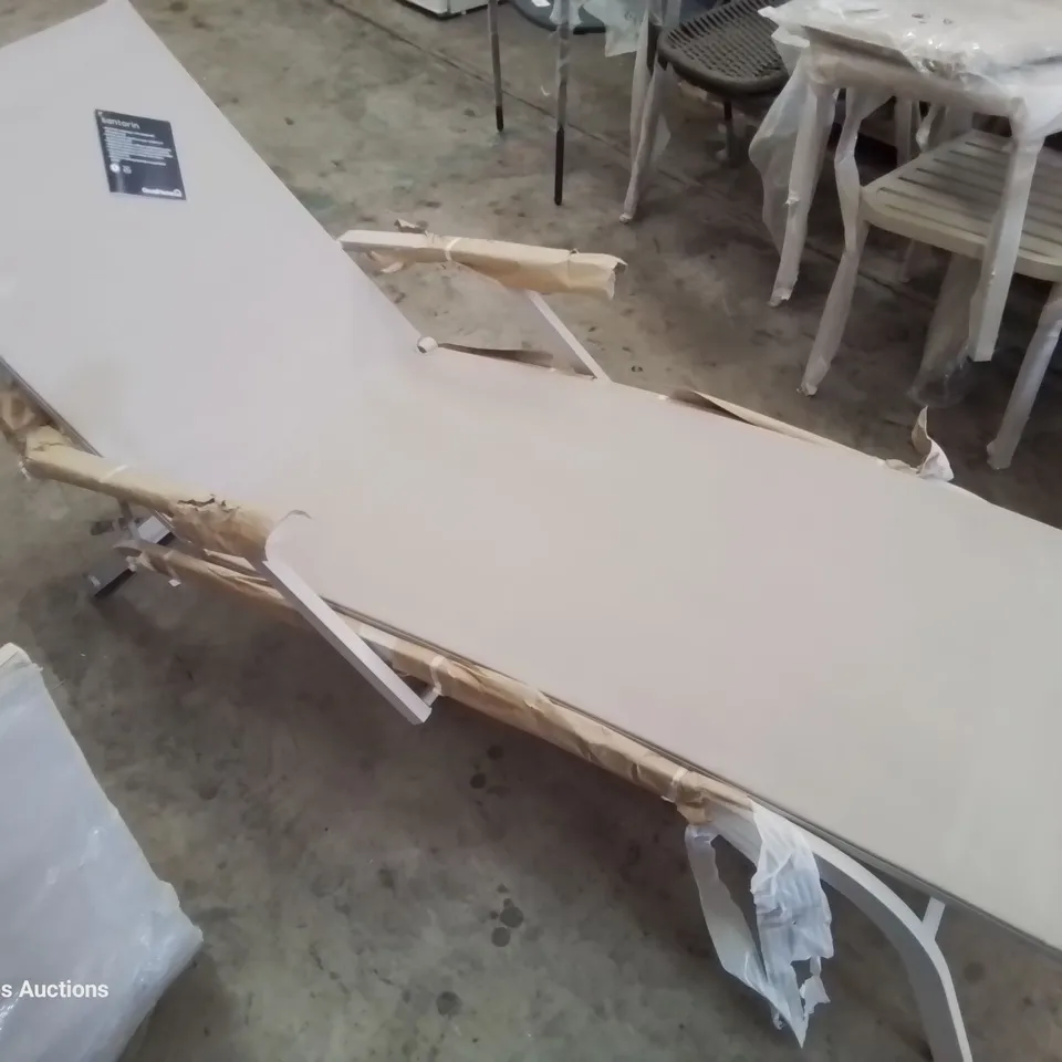 GOODHOME SANTORIN ALUMINIUM ADJUSTABLE SUN LOUNGER 