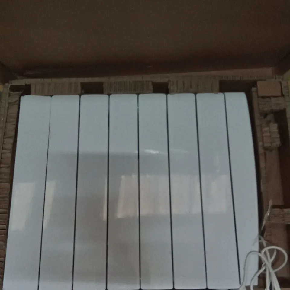 BOXED WARM HOME CERAMIC RADIATOR 2000W ( WHITE ) 