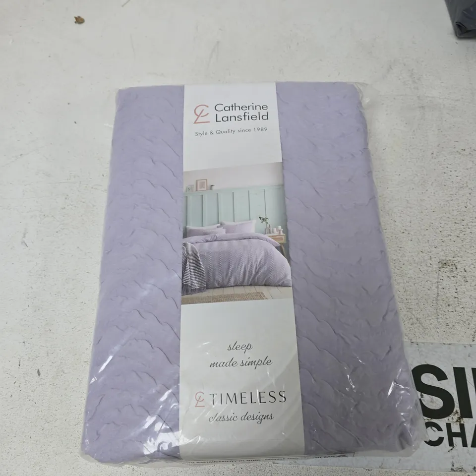 CATHERINE LANSFIELD KING SIZE DUVET SET – SOFT TOUCH, HEATSET WAVE