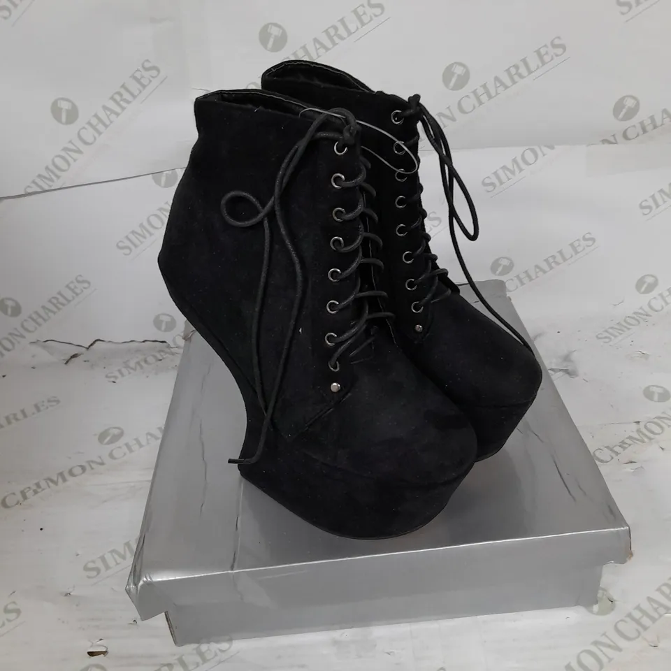 BOXED PAIR OF CASANDRA PLATFORM LACE UP HEELED BOT IN BLACK SUEDE SIZE 3