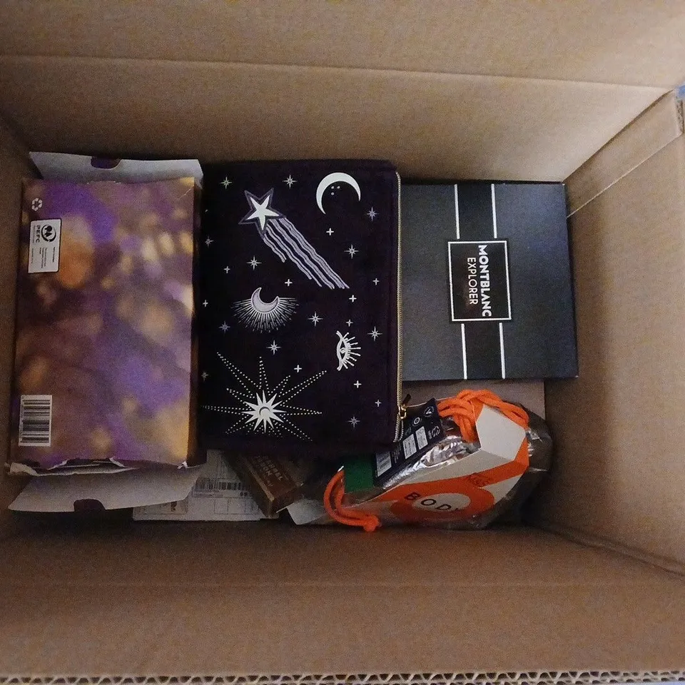 BOX OF APPROXIMATELY 10 ASSORTED BATH AND BODY GIFT SETS TO INCLUDE ASOS, DISNEY PRINCESSES AND HERBALIST