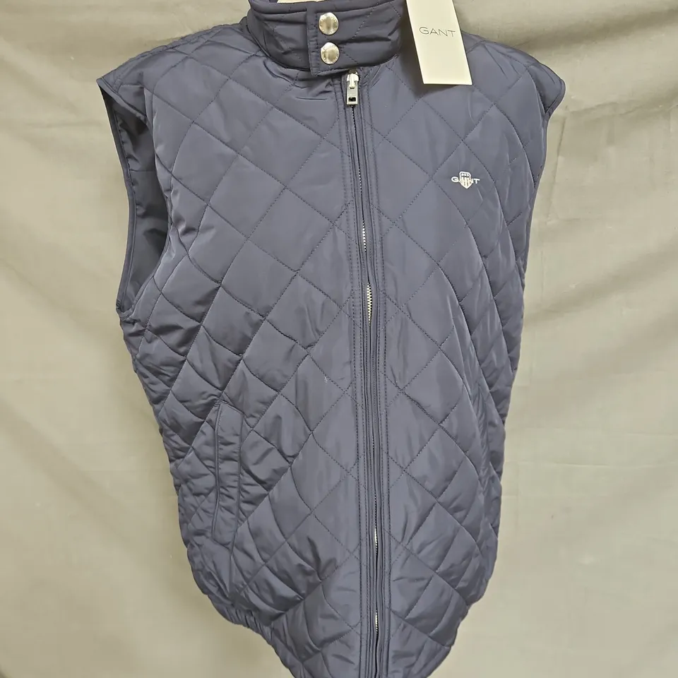 GANT QUILTED VEST IN NAVY SIZE L