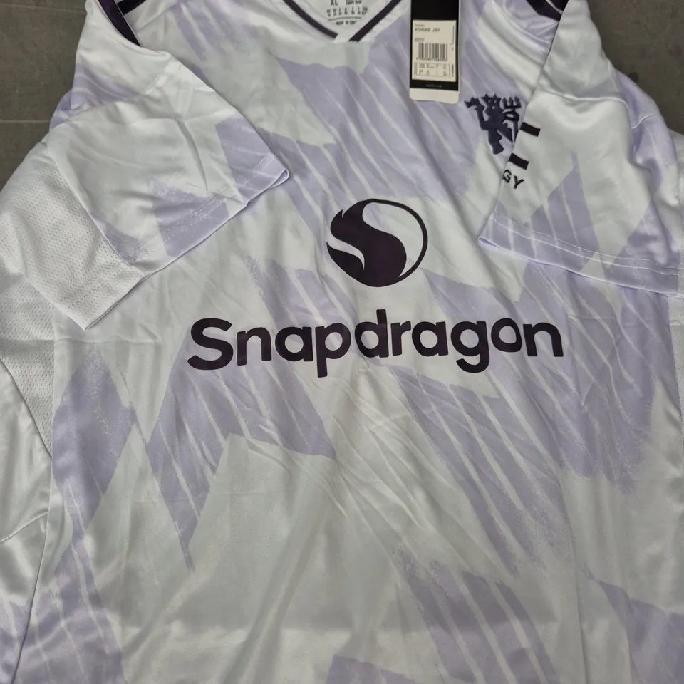ADIDAS MANCHESTER UNITED FOOTBALL JERSEY SIZE XL