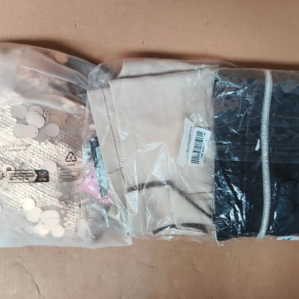 APPROXIMATELY 20 ASSORTED CLOTHING AND FASHION PRODUCTS IN VARIOUS STYLES AND SIZES - COLLECTION ONLY