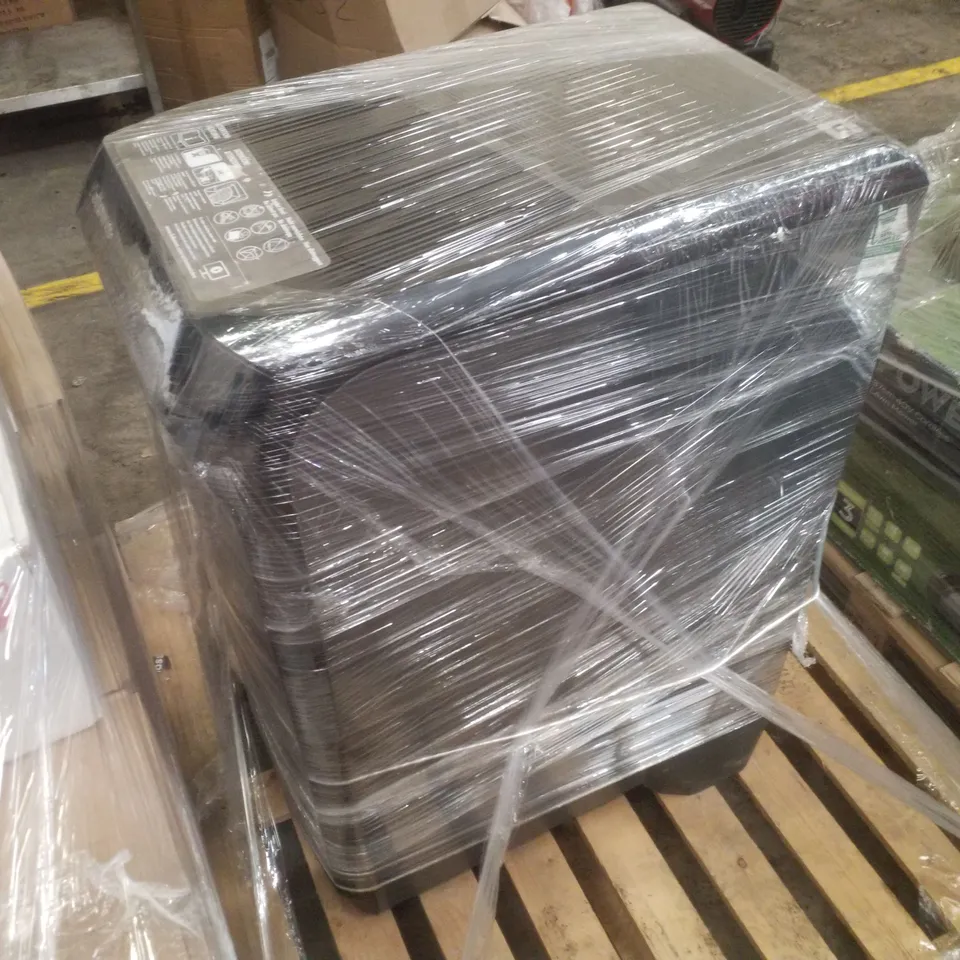 PALLET CONTAINING FELLOWES AUTOMAX 500C AUTO FEED PAPER SHREDDER