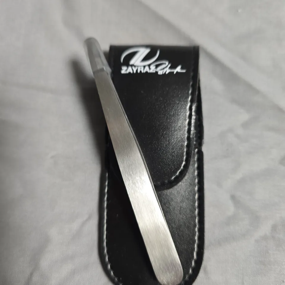 APPROXIMATELY 24 ZAYRASTYLE SLANT TWEEZERS – STAINLESS STEEL