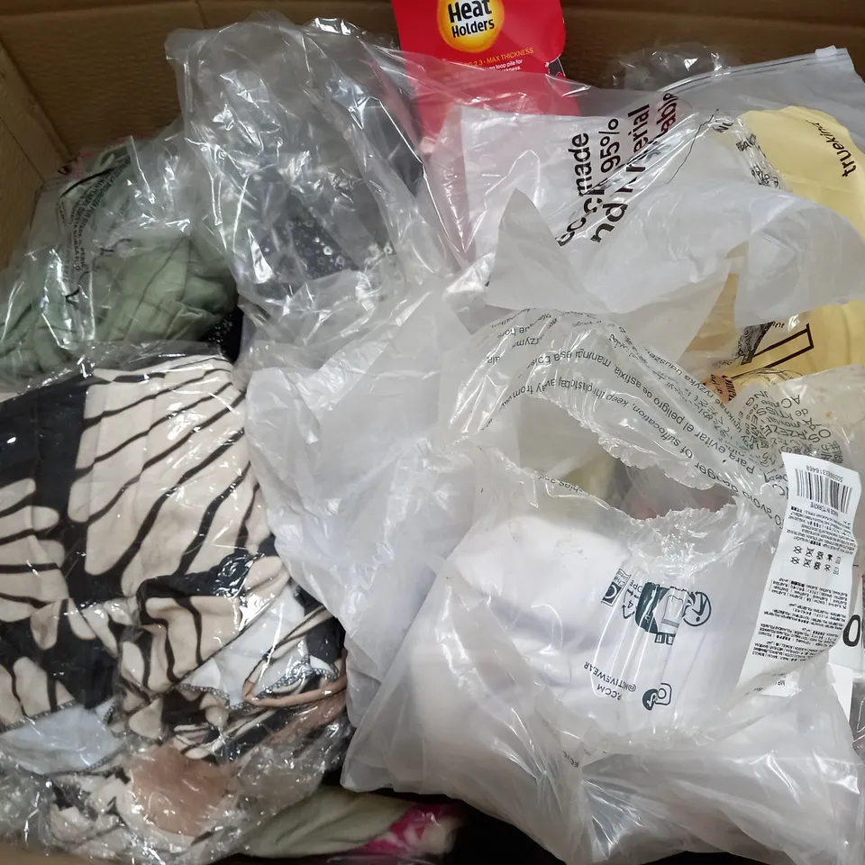BOX OF APPROXIMATELY 22 ASSORTED CLOTHING ITEMS TO INCUDE - SOCKS , BRA , SKIRT ETC
