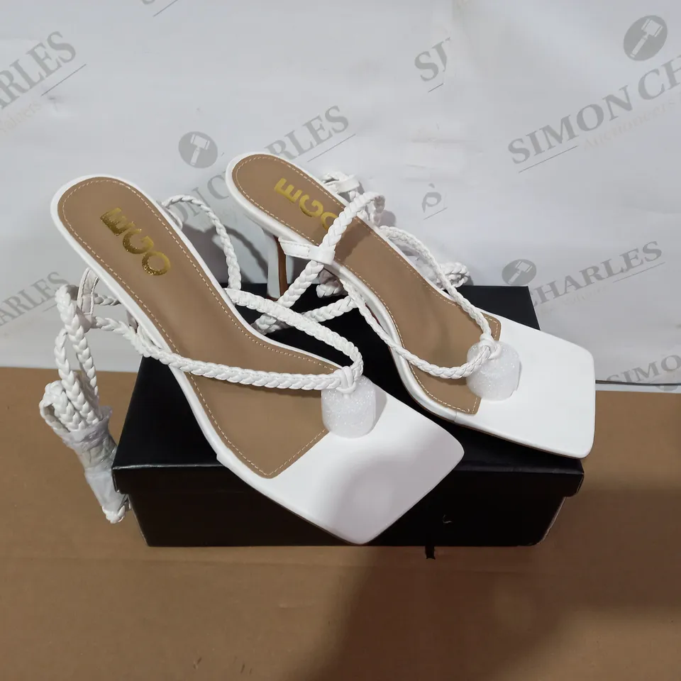 BOXED PAIR OF EGO WHITE HIGH HEELS SIZE8