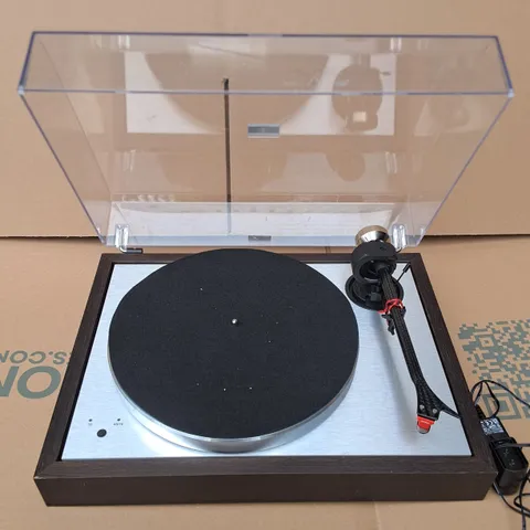 PROJECT CLASSIC EVO DV QUINTET RED TURNTABLE IN EUCALYPTUS 