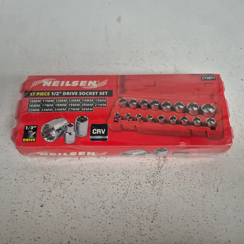 17 PIECE 1/2IN DRIVE SOCKET SET