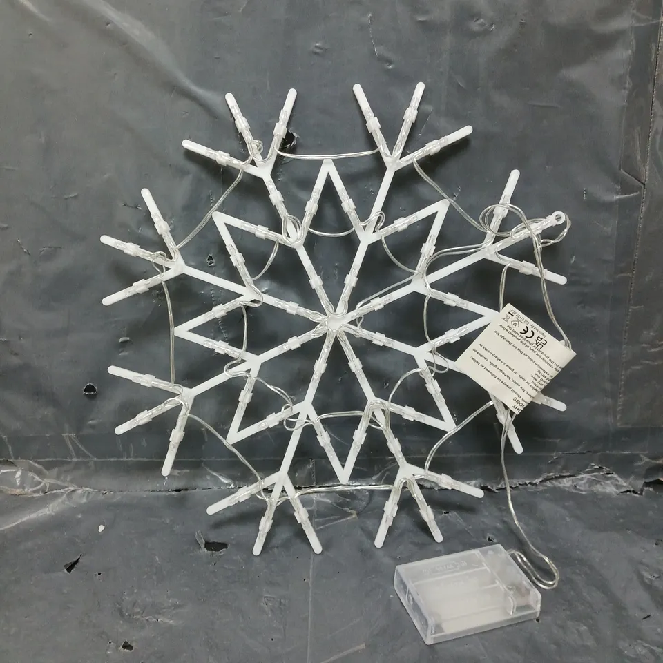 BOXED SNOWFLAKE WARM WHITE LED LIGHT 