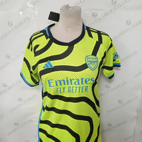 ARSENAL FC AWAY SHIRT WITH SHORTS SIZE 26