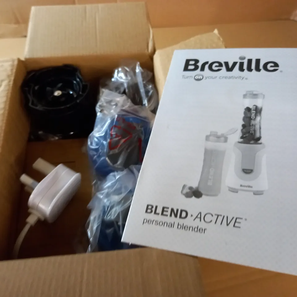 BOXED BREVILLE BLEND ACTIVE BLENDER 