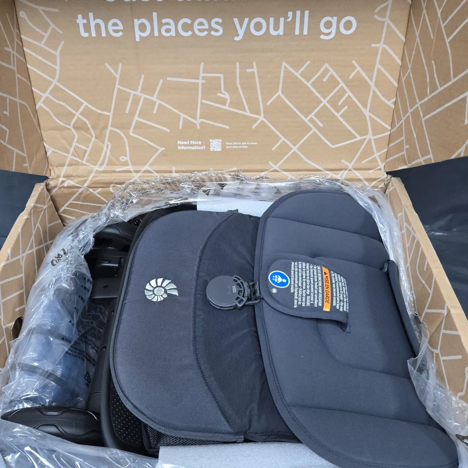 BOXED ERGOBABY METRO3 ALL IN ONE COMPACT STROLLER 