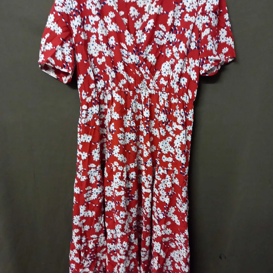 FINERY V-NECK SHORT SLEEVE MAXI DRESS IN FLORAL DESIGN IN RED - UK 16