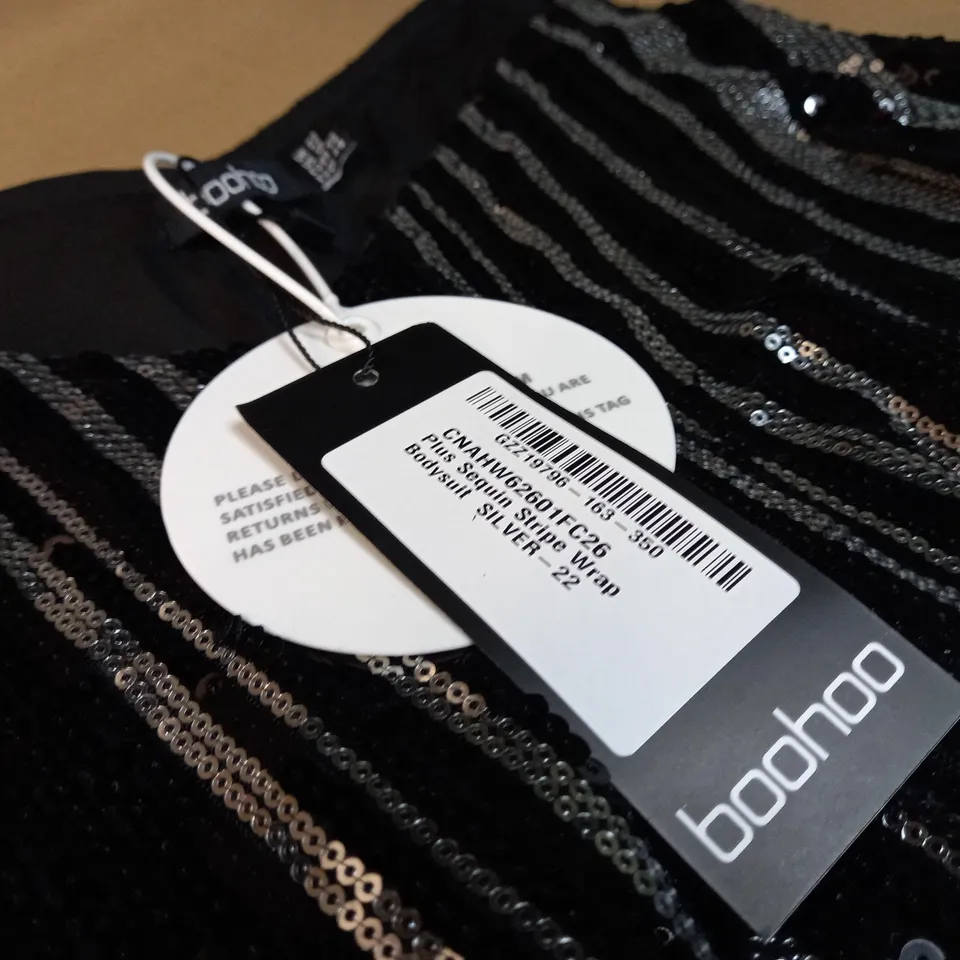 BOOHOO SILVER/BLACK SEQUIN STRIPE WRAP BODYSUIT - SIZE 22